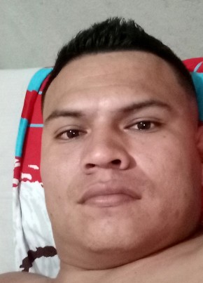 Alvaro Guerrero, 30, República de Colombia, Bucaramanga
