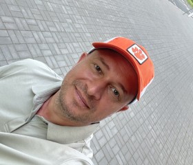 Viktor, 39, Saint Petersburg
