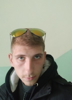 Maksim, 23, Belarus, Gomel