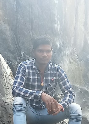 Binu, 25, India, Kāmākhyānagar