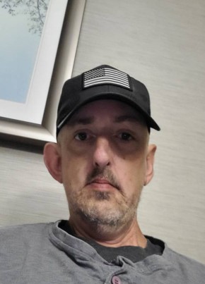 James из Pittsburgh 49 лет