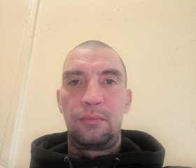 Jaroslav, 39, Prague