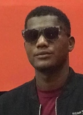 Mamadu F jalloh , 30, República da Guiné-Bissau, Bissau