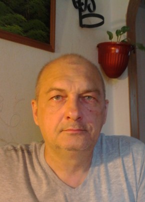 Олег, 46, Россия, Александровская