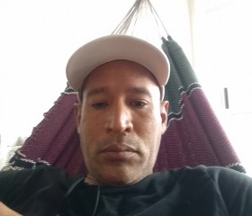 Miquelito, 25, Porlamar