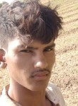 Vijay Sarla, 19 лет, Thān