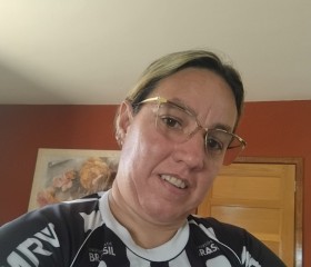 Isadora, 38, Piui