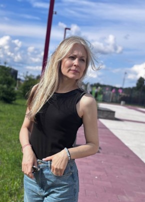 Лариса из Тольятти 47 лет