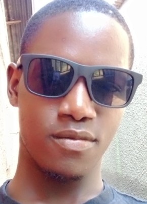 Waira JoJo, 22, Uganda, Kampala