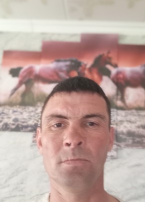 Константин из Котельниково 42 года