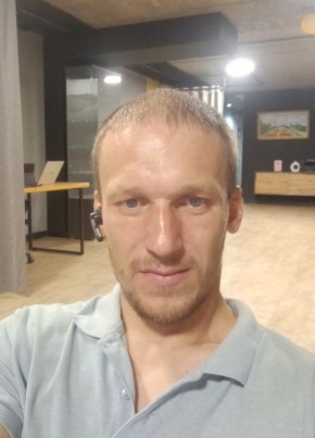 Слава из Тюмени 37 лет