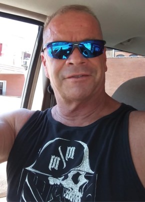 Heinrich Brooks из New York City 53 года