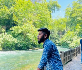 Nasir, 28, Karachi