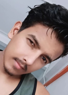 Aviii из Klang 20 лет