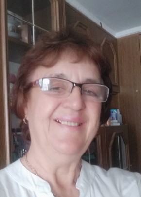 АННА, 65, Россия, Феодосия