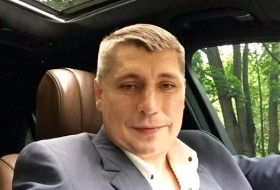 Dmitriy, 44 - Just Me
