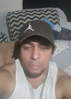 Adrian Davila, 26, República de Costa Rica, San José (San José)