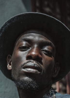 Samson из Kampala 25 лет