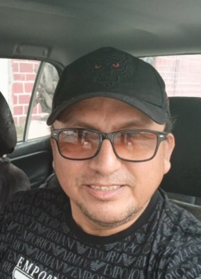 Luis velez из Guayaquil 52 года