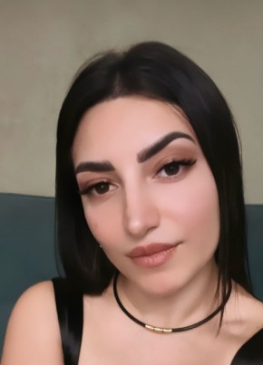 Карина из Майкопа 32 года