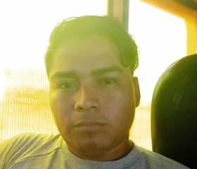 Andy, 25, Iquitos