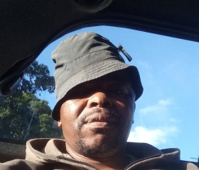 Sibusiso, 46, Plettenberg Bay
