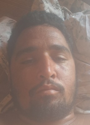 edinildo oilveri из Bom Jesus da Lapa 22 года
