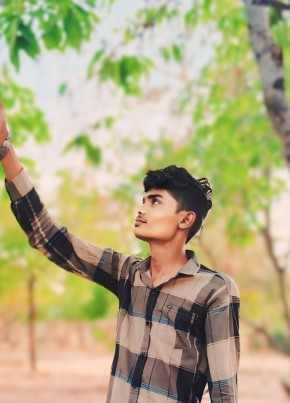 Mayank, 18, India, Bhiwandi