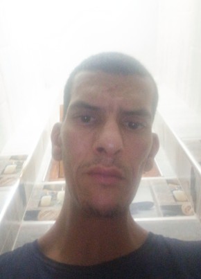 Mouloud mimo из Algiers 30 лет