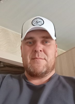 Анатолий из Екатеринбурга 38 лет