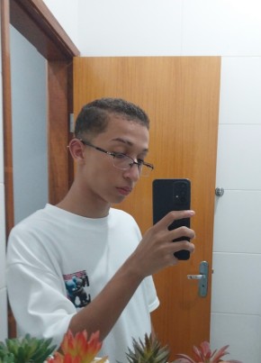 Matheus из Pereira Barreto 18 лет