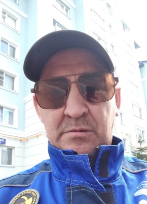 Роберт из Салехарда 48 лет