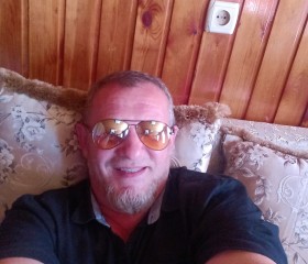 Anzor, 18, Nalchik