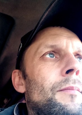 Роман из Нового Оскола 43 года
