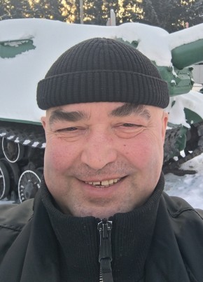 Максим из Кызыла 48 лет