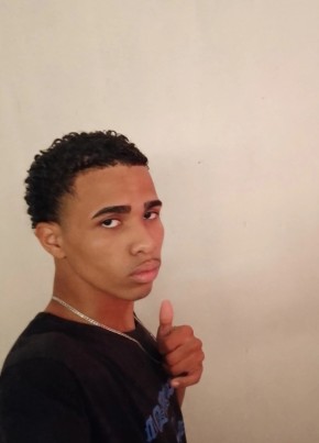 Alex Vinicius из Governador Valadares 18 лет