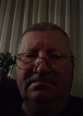 Iacob lucian Sta из București 64 года