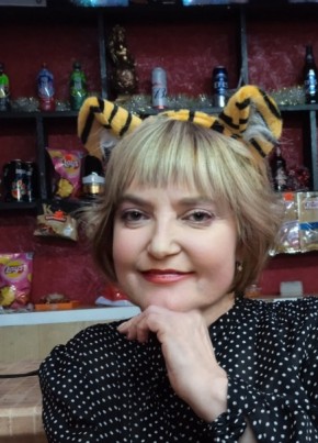 Олена, 53, Россия, Екатеринбург
