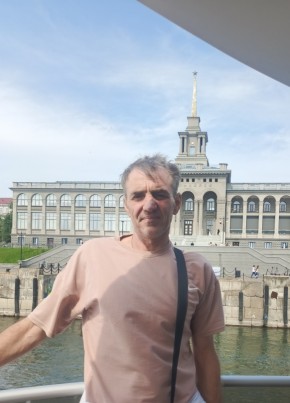 Дмитрий из Партизанска 47 лет