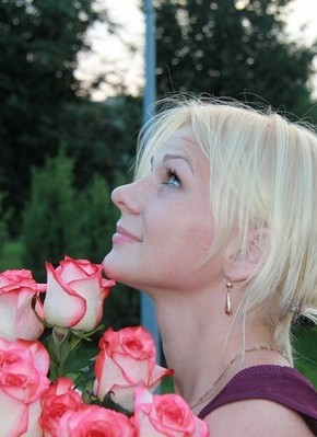 Александра, 33, Россия, Псков