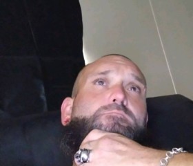 Steven, 40, Jacksonville (State of North Carolina)