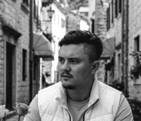 Sasha, 33, Moscow