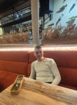 E, 40, Masty