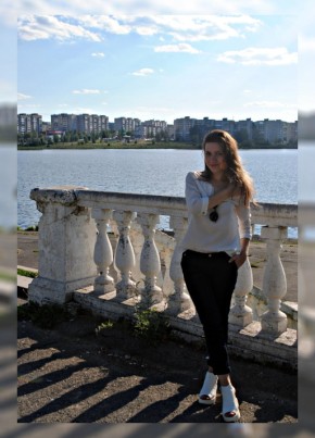 Елена, 27, Россия, Серов