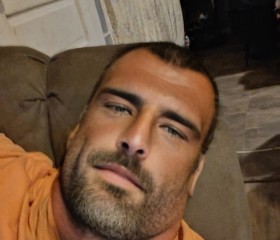 Draygon, 42, Charlotte