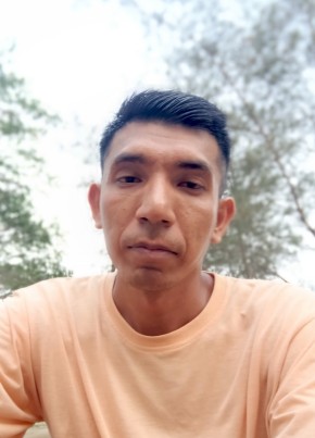 Waiyan из Naypyitaw 28 лет