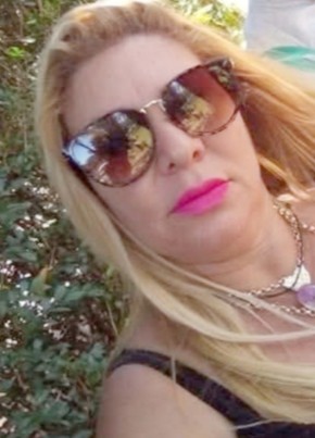 Andrea Cristina из Catanduva 56 лет