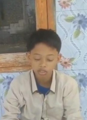 Farros, 19, Indonesia, Tuban