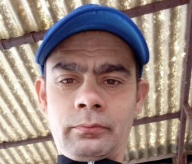 Kiss Zoltán, 42, Pecs