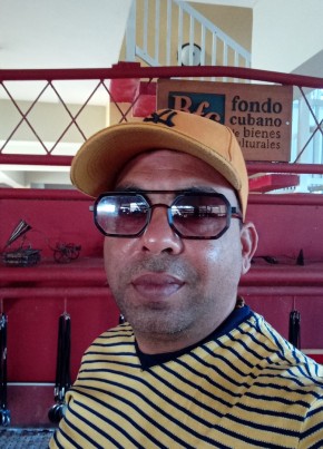 Adrian aquey tor из La Alameda 44 года